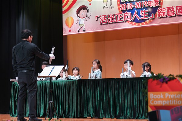 Hand clock team