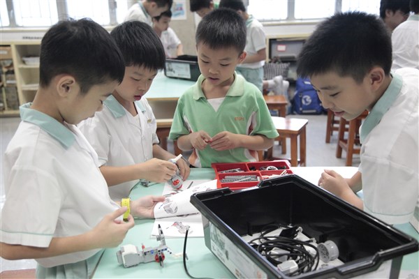P.3-6 Robotics class